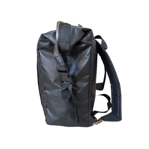 New!Versace Black Backpack with Gold Greek Key Straps 🖤🤎 - Picture 7 of 12